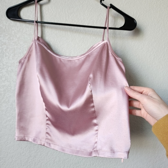 PODA MODA Silky feel slip crop tank in baby pink size 9 - Picture 5 of 6